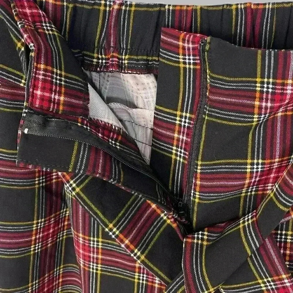 ARDENE ladies pant‎ XL black/red plaid - Picture 6 of 8